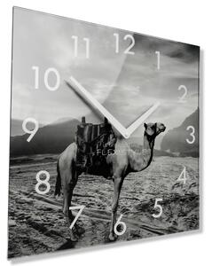Dekorační černobílé skleněné hodiny 30 cm s motivem velblouda