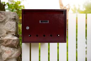 GOC Poštovní schránka na dopisy LARS - červená