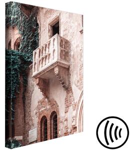 Obraz Balkón cihlového domu - fotografie s architekturou italského města