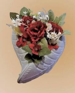Srdce velké - květináč s reliéfem - aranžmá umělé červené růže, pr.20cm