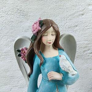 Andělka v modro- bílých šatech držící ptáčka- 20 cm