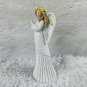 Andělka v bílých třpytivých šatech-20 cm