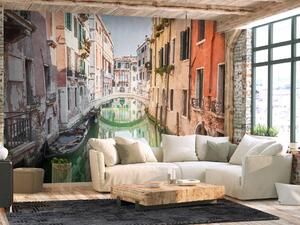 Fototapeta Sluneční Benátky - malebná krajina s městskou architekturou a loděmi