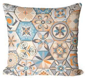 Polštář z mikrovlákna Orientální šestiúhelníky - motiv inspirovaný keramikou v patchworkovém stylu