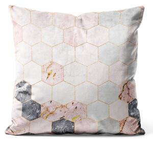 Dekorační velurový polštář Mramorové šestiúhelníky - mramorová glamour kompozice se zlatým vzorem