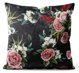 Dekorační velurový polštář Jednoduchá krása - vintage kompozice květů růží na černém pozadí