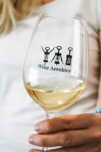 Sklenice na víno s nápisem Wine Aerobics 350ml
