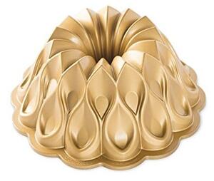 Forma na bábovku ve zlaté barvě Nordic Ware Crown, ⌀ 25 cm