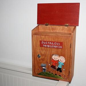 Dřevěná poštovní schránka RODINKA