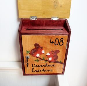 Dřevěná poštovní schránka na míru VEVERKOVI