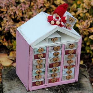Dřevěný adventní kalendář domeček růžový
