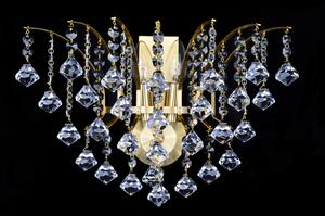 DBK GLASS Korunkové nástěnné svítidlo v matné mosazi s křišťálovými pyramidami N-7230-2-LZM
