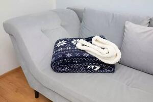 VÝPRODEJ - Deka PRINT s beránkem mikroflanel vánoční Hvězda modrá - 150/200 cm (poslední 1 kus !!!)