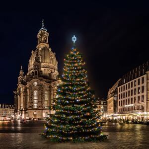 DECOLED LED světelná sada na vánoční stromy vysoké 15-17 m, barevná