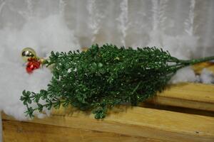 CERINO Vánoční větvička TYP4 30cm zelená