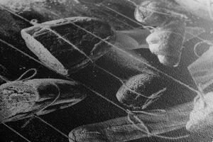 Obraz visící pečivo na laně v černobílém provedení