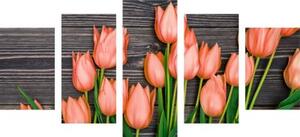 5-dílný obraz okouzlující oranžové tulipány na dřevěném podkladu - 100x50 cm