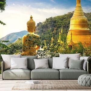 Samolepící tapeta pohled na zlatého Buddhy - 150x100 cm