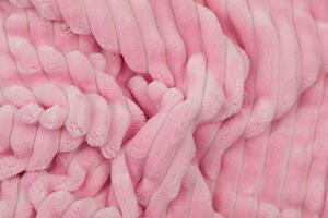 Velmi přijemná deka ovečka z mikrovlákna světle růžové/bílé barvy. Vzhled manžestr. Rozměr deky je 150x200 cm