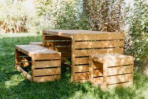 Vingo Dřevěná zahradní lavice z borovice – hnědá, 132 x 45 x 45 cm