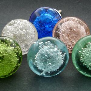 Skleněná úchytka-Bublinka Barva: Zelená světlá