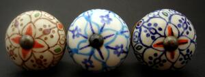 Keramická úchytka-Orient v modré Barva kovu: antik světlá
