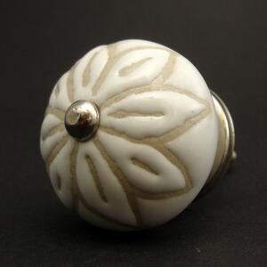 Keramická úchytka-Bílá s neglazovaným květem Barva kovu: zlatá