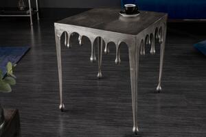 Designový odkládací stolek LIQUID LINE L 50 CM stříbrný Nábytek | Doplňkový nábytek | Odkládací stolky