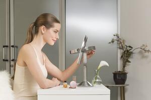 Simplehuman, Stolní kosmetické zrcadlo s LED osvětlením a dotykovým ovládáním Sensor TRIO, 20 cm | nerezová