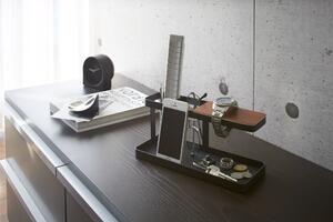 Yamazaki, Multifunkční stojánek s dřevěnou poličkou Tower 2300 Desk Bar | černý