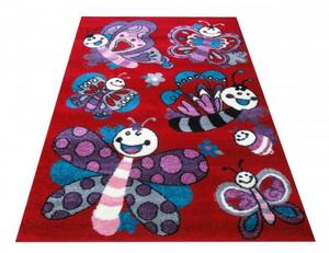 Koberce - Červený dětský koberec s motýly 120 x 170 cm