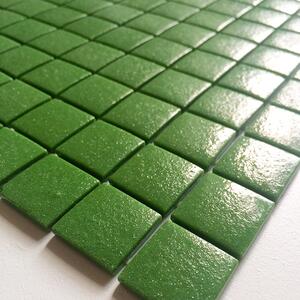 Hisbalit Skleněná mozaika zelená Mozaika 221A PROTISKLUZ 2,5x2,5 2,5x2,5 (33,33x33,33) cm - 25221ABH