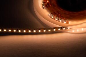 LED-lumin LED pásek samolepící 9,6W/m, 850lm, IP20, Ra>90 Barevná teplota: Teplá bílá