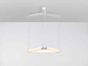 Brokis Závěsné svítidlo Puro Contour triangle 800, PC1118 Stmívání, řízení: nestmívatelná verze, Barva skla: Triplex opál, Povrchová úprava baldachýnu a montury: kov - černý matný komaxit