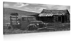 Obraz auto v malebné přírodě v černobílém provedení - 100x50 cm