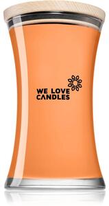 We Love Candles Basic Rhubarb & Lily vonná svíčka s dřevěným knotem 700 g