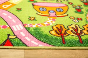 Balta Dětský kusový koberec Amazing Town Uličky Město růžový zelený Rozměr: 200x200 cm