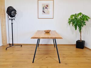 Jídelní stůl Stehlík velikost stolu (D x Š): 150 x 90 (cm), Typ a sukovitost dřeva: Dub s méně suky (0 Kč), Barva kovových nohou: Bílá mat - RAL 9010 (0 Kč)