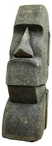 Ručně tesaná socha Moai
