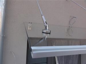 Strisky-polymer.cz Skleněná stříška nad dveře s táhly 140 cm čiré sklo 10mm ESG