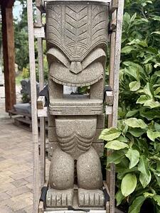 Kamenná socha Tikki ze sopečného kamene 150 cm