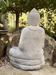 Buddha z říčního kamene s lotosovým pupenem – 60 cm