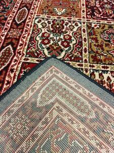 BRENO Kusový koberec KENDRA 1481/DZ2B BARVA: Červená, ROZMĚR: 133x190 cm
