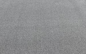 Associated Weavers koberce Metrážový koberec FUEGO 95 BARVA: Šedá, ŠÍŘKA: 4 m, DRUH: střižený
