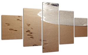 Obraz - stopy v písku a moře (125x70 cm)
