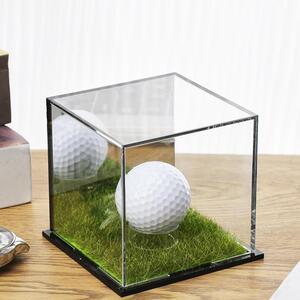 Vitrína na golfové míčky s akrylátovým zrcadlem, ideální pro uchování vzpomínek
