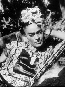 Umělecká fotografie Mexican Painter Frida Kahlo in A Hammock, 1948, (30 x 40 cm)