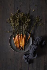 Umělecká fotografie Roasted carrots, Diana Popescu, (26.7 x 40 cm)
