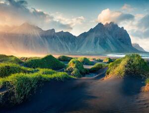 Umělecká fotografie Black sand dunes on the Stokksnes headland, Andrew_Mayovskyy, (40 x 30 cm)