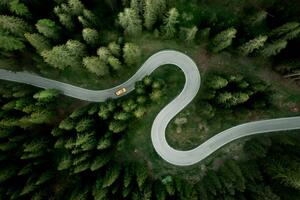 Umělecká fotografie Aerial view of car traveling on, Roberto Moiola / Sysaworld, (40 x 26.7 cm)